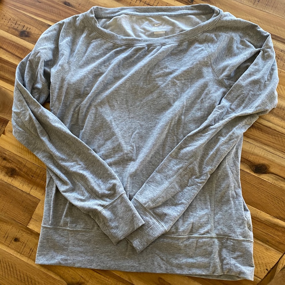 Nike sweatshirt dri fit top